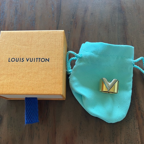 Louis Vuitton Jewelry - Louis Vuitton Bague  Essential V Gold Tone Ring SIZE 7